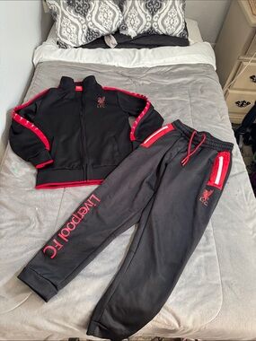 LFC Liverpool Kids Black & Red Sweatpants Joggers Set jacket Sz M pants Sz L